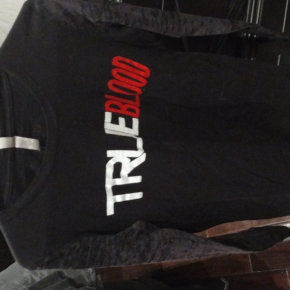 Long sleeved t-shirt Great condition